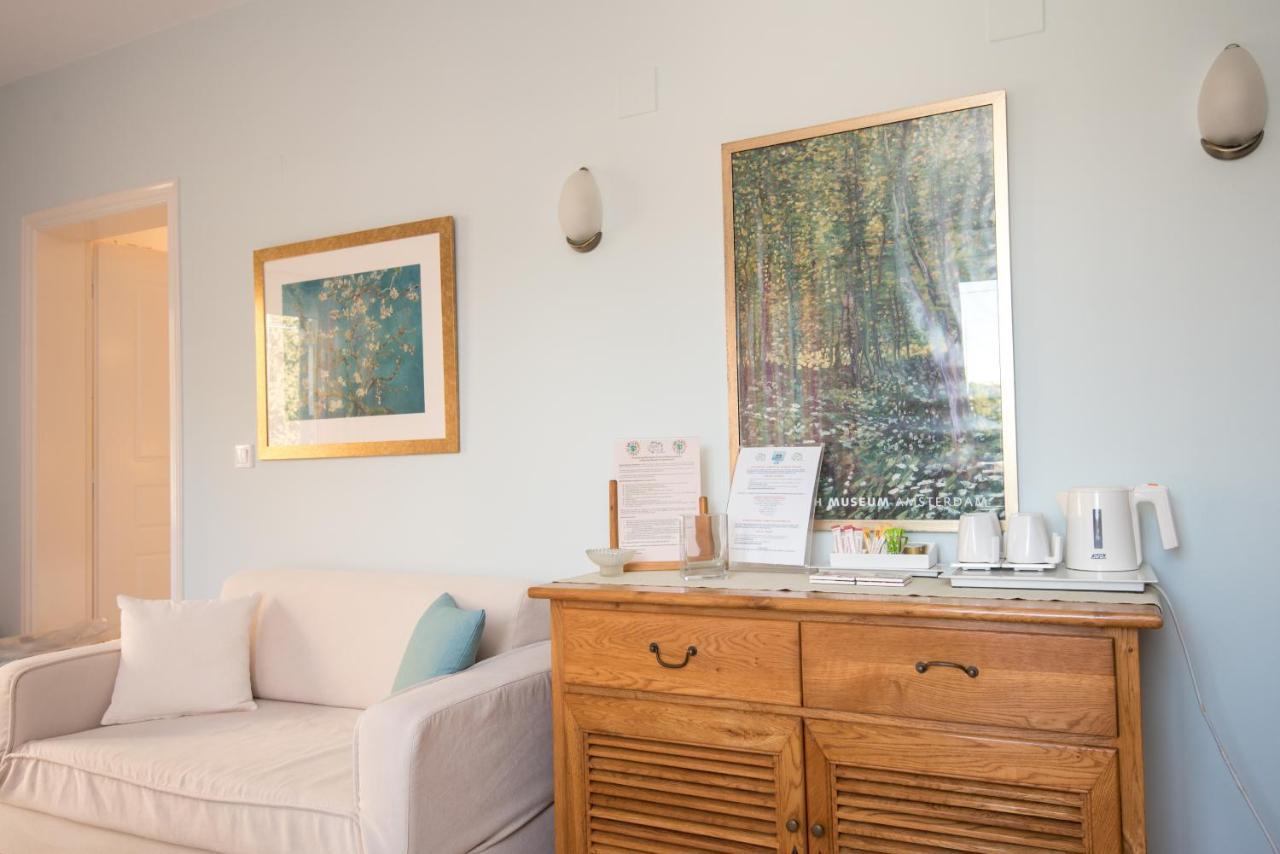 Myrties Boutique Apartments Екстер'єр фото