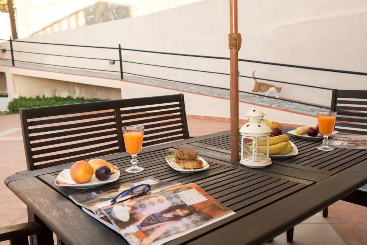 Myrties Boutique Apartments Екстер'єр фото
