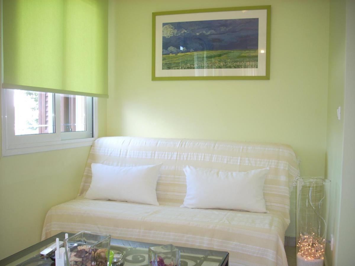 Myrties Boutique Apartments Екстер'єр фото
