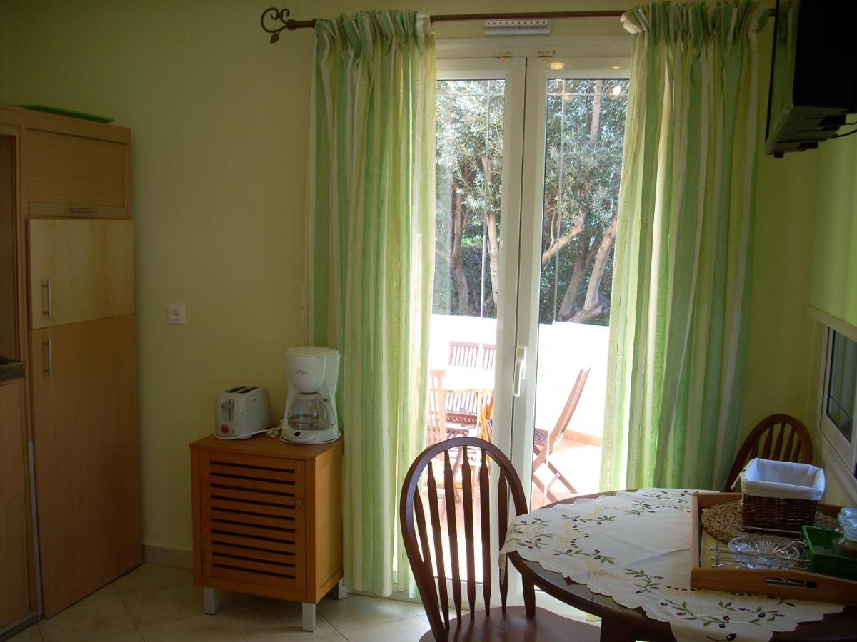 Myrties Boutique Apartments Екстер'єр фото